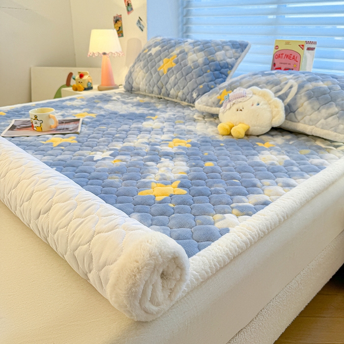 91家纺网 家纺一手货源 找家纺 喜居 2025新款高克重印花牛奶绒夹棉床褥床垫子褥子床护垫 星空