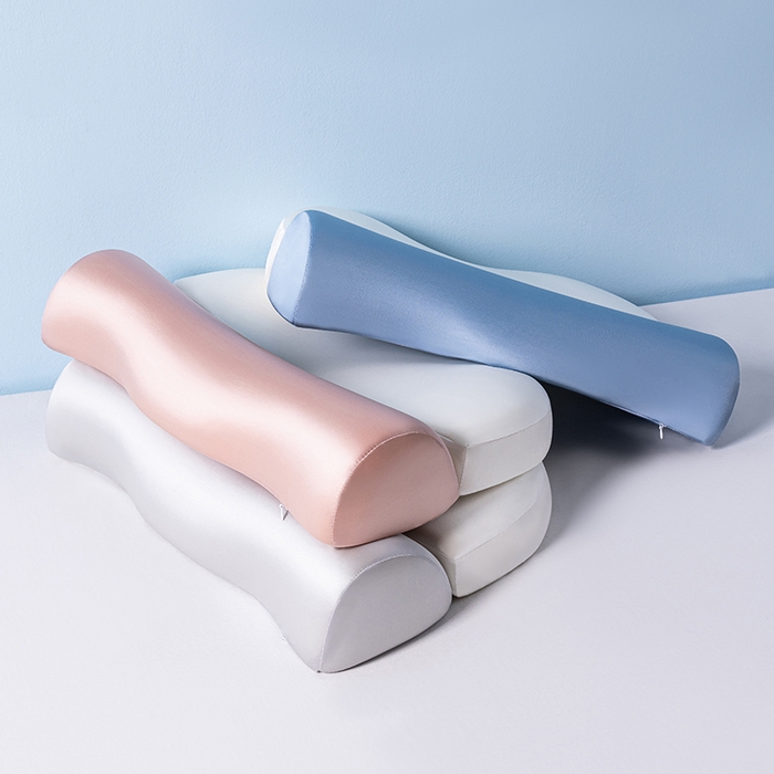 91家纺网 家纺一手货源 找家纺 小米枕芯 2025新款二合一组合记忆棉枕护颈分段牵引枕三色 灰加白