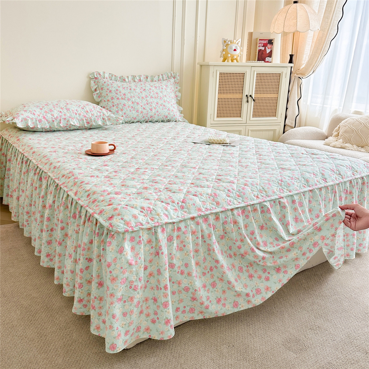 91家纺网 家纺一手货源 找家纺 十个点家纺 2025新款加厚磨毛木棉床裙三件套-绫罗系列 海棠花