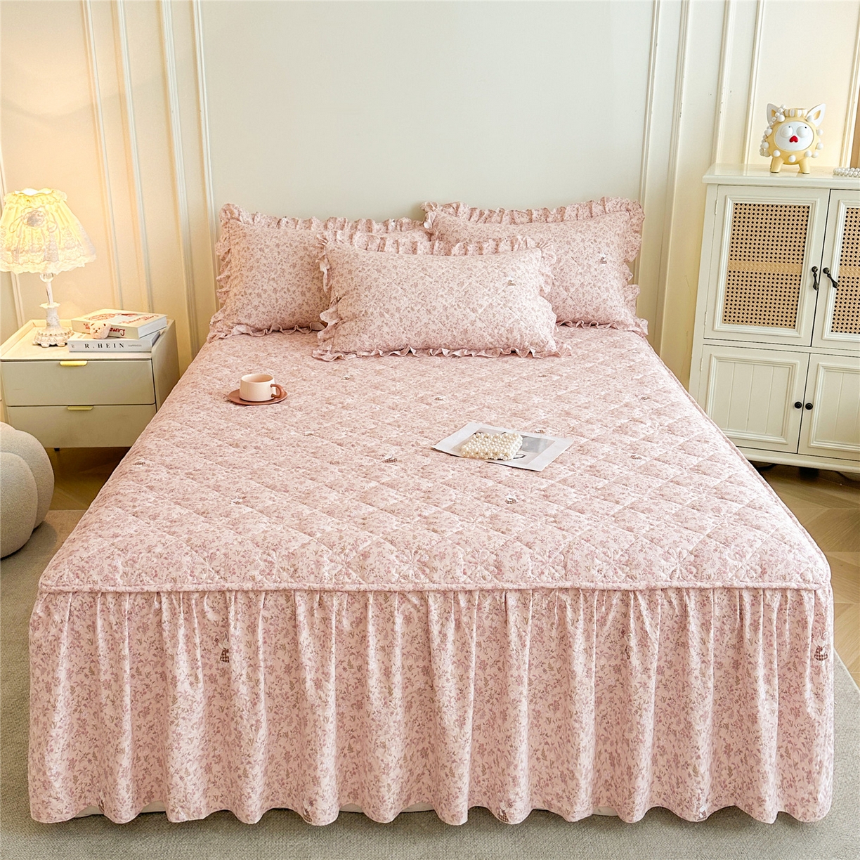 91家纺网 家纺一手货源 找家纺 十个点家纺 2025新款加厚磨毛木棉床裙三件套-绫罗系列 蝴蝶兔