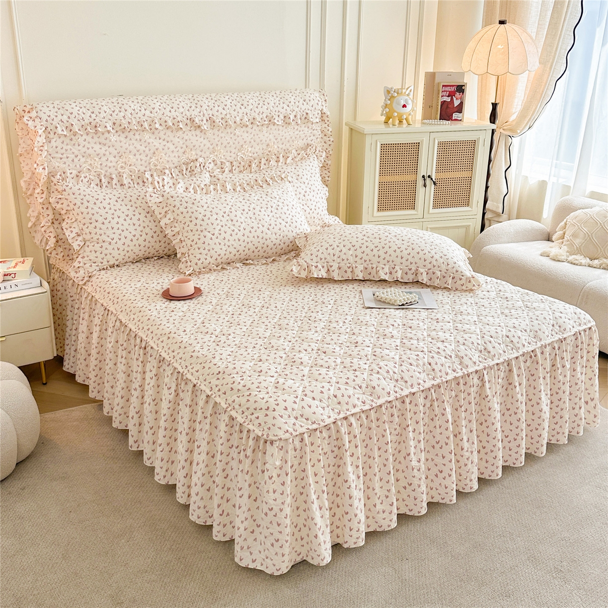 91家纺网 家纺一手货源 找家纺 十个点家纺 2025新款加厚磨毛木棉床裙三件套-绫罗系列 心相印