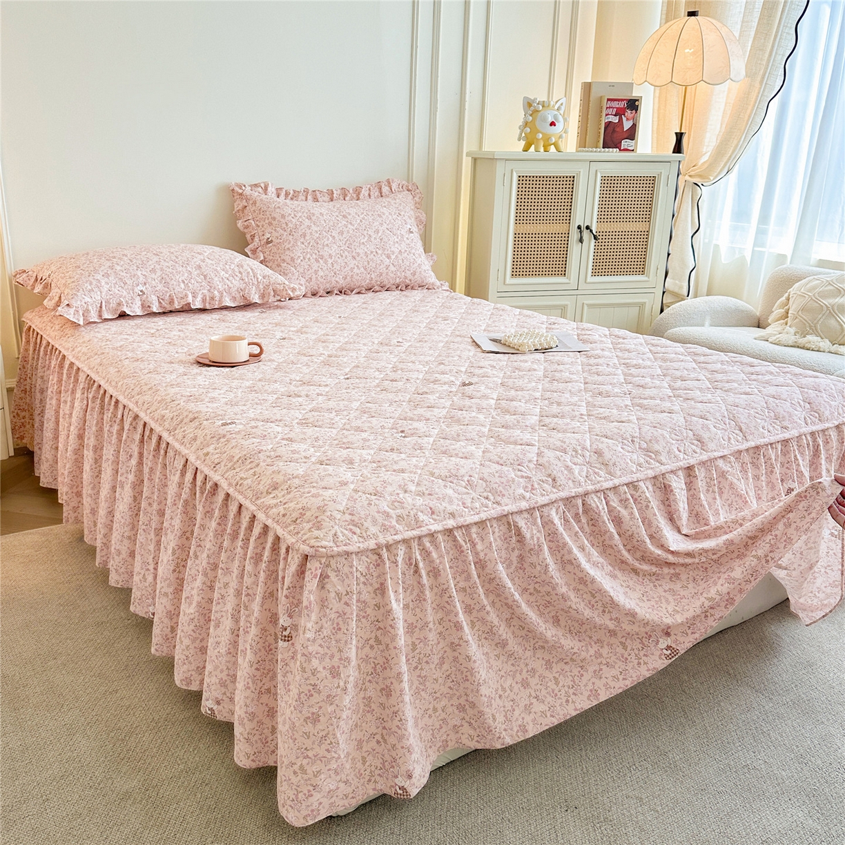 91家纺网 家纺一手货源 找家纺 十个点家纺 2025新款加厚磨毛木棉床裙三件套-绫罗系列 蝴蝶兔