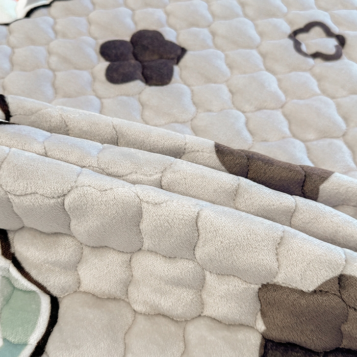 91家纺网 家纺一手货源 找家纺 喜居 2025新款高克重印花牛奶绒夹棉床褥床垫子褥子床护垫 星星雪纳瑞