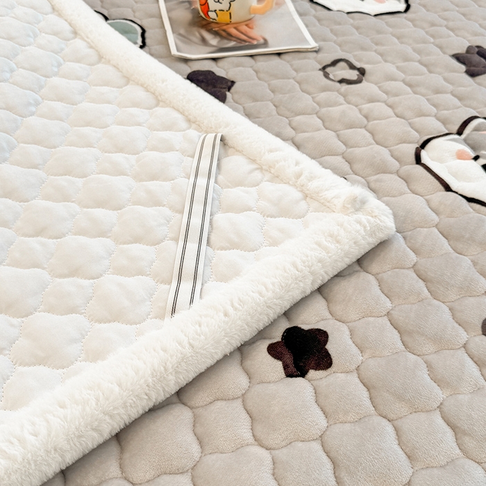 91家纺网 家纺一手货源 找家纺 喜居 2025新款高克重印花牛奶绒夹棉床褥床垫子褥子床护垫 星星雪纳瑞