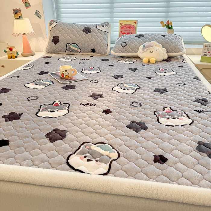 91家纺网 家纺一手货源 找家纺 喜居 2025新款高克重印花牛奶绒夹棉床褥床垫子褥子床护垫 星星雪纳瑞