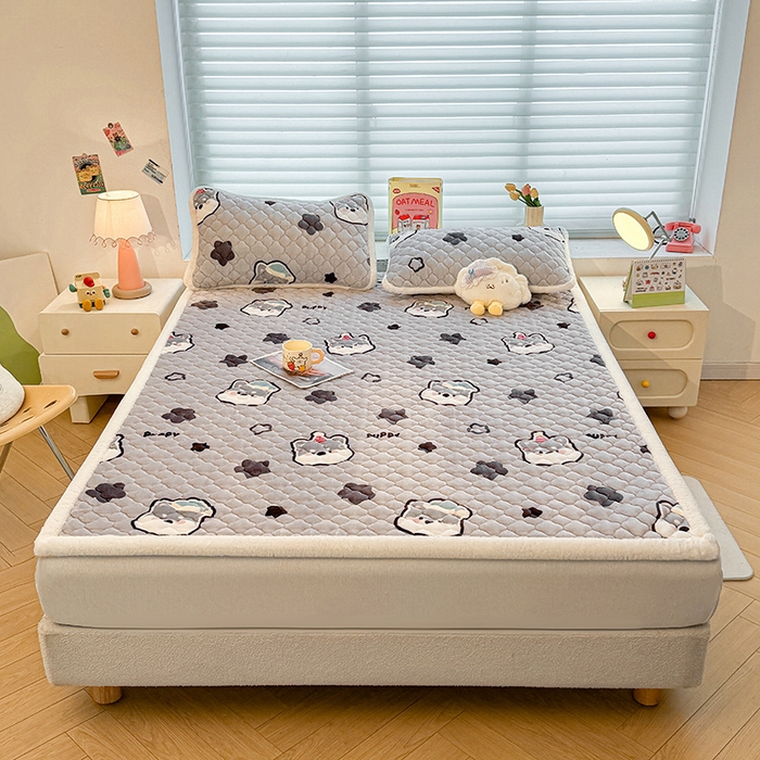 91家纺网 家纺一手货源 找家纺 喜居 2025新款高克重印花牛奶绒夹棉床褥床垫子褥子床护垫 星星雪纳瑞