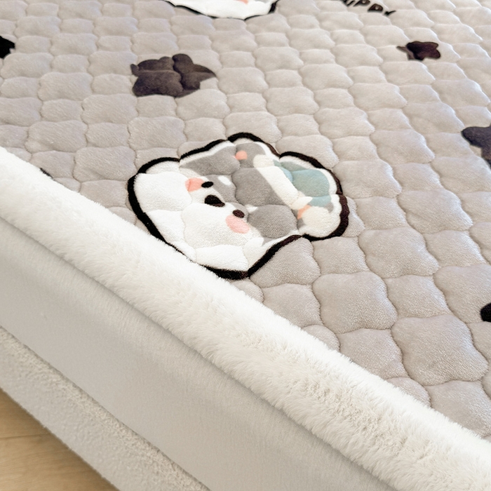 91家纺网 家纺一手货源 找家纺 喜居 2025新款高克重印花牛奶绒夹棉床褥床垫子褥子床护垫 星星雪纳瑞