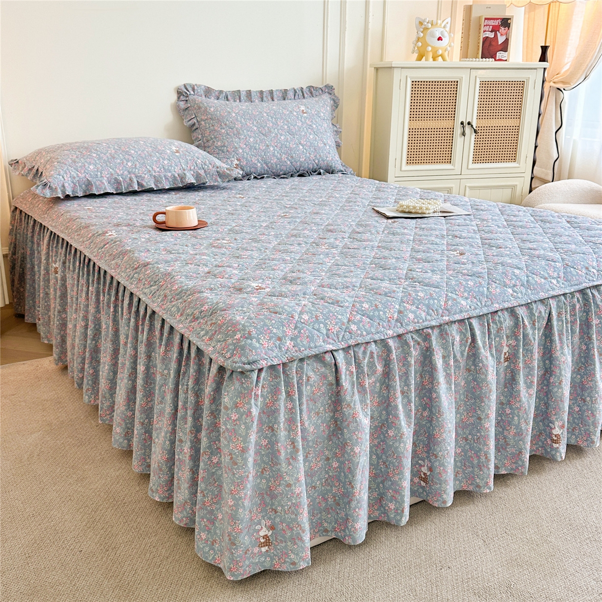 91家纺网 家纺一手货源 找家纺 十个点家纺 2025新款加厚磨毛木棉床裙三件套-绫罗系列 米兰