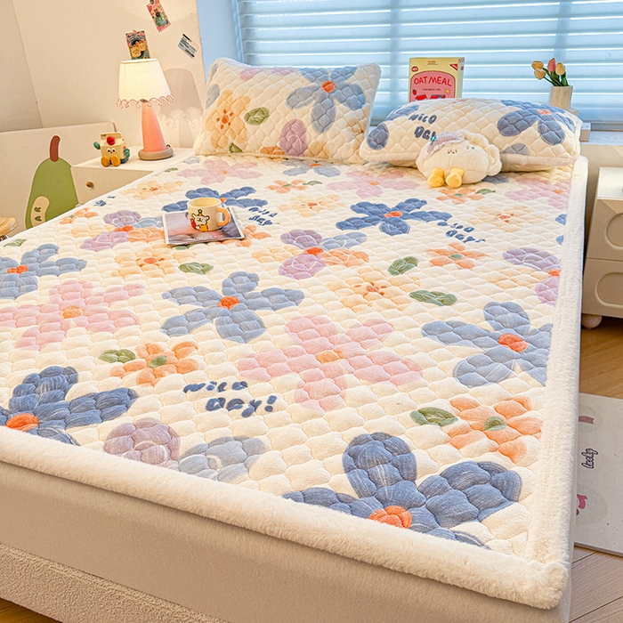 91家纺网 家纺一手货源 找家纺 喜居 2025新款高克重印花牛奶绒夹棉床褥床垫子褥子床护垫 幸福花