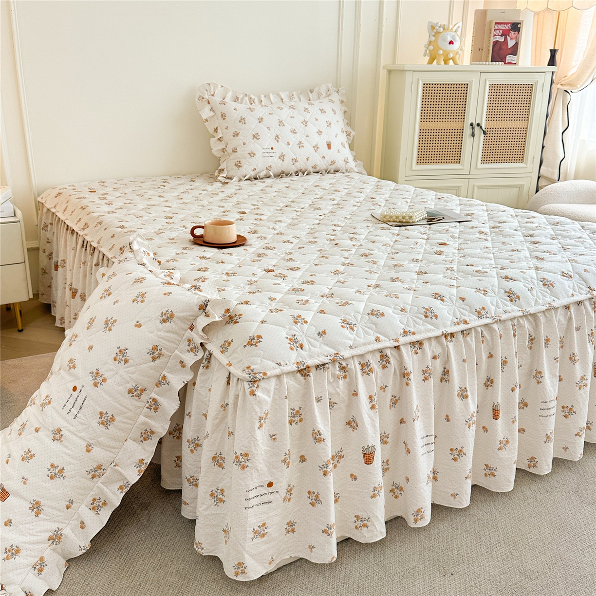 91家纺网 家纺一手货源 找家纺 十个点家纺 2025新款加厚磨毛木棉床裙三件套-绫罗系列 木棉花