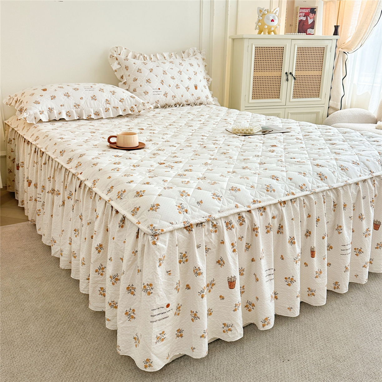 91家纺网 家纺一手货源 找家纺 十个点家纺 2025新款加厚磨毛木棉床裙三件套-绫罗系列 木棉花