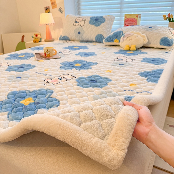 91家纺网 家纺一手货源 找家纺 喜居 2025新款高克重印花牛奶绒夹棉床褥床垫子褥子床护垫 元气喵