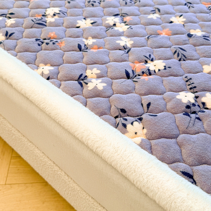 91家纺网 家纺一手货源 找家纺 喜居 2025新款高克重印花牛奶绒夹棉床褥床垫子褥子床护垫 紫色花海