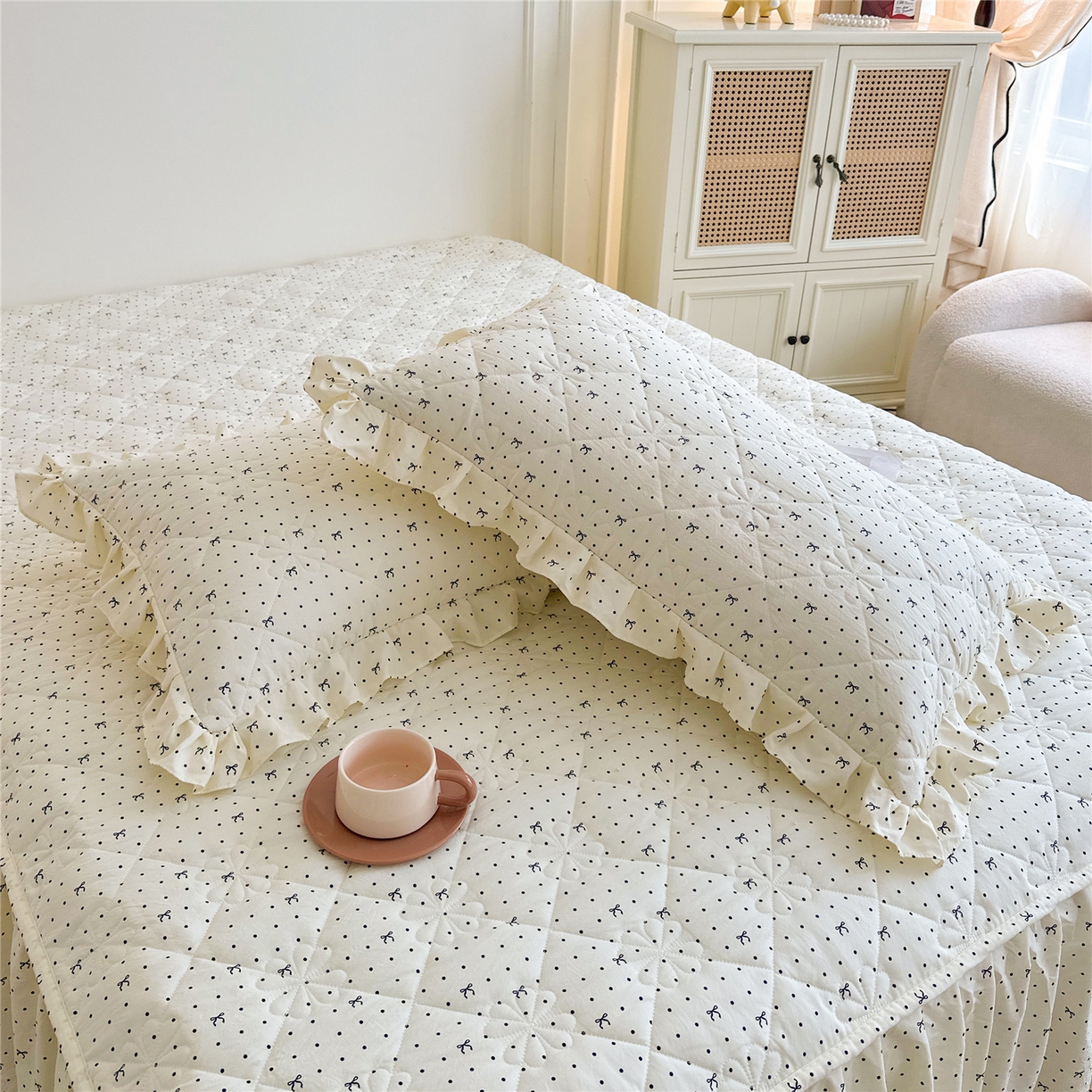 91家纺网 家纺一手货源 找家纺 十个点家纺 2025新款加厚磨毛木棉床裙三件套-绫罗系列 同心结