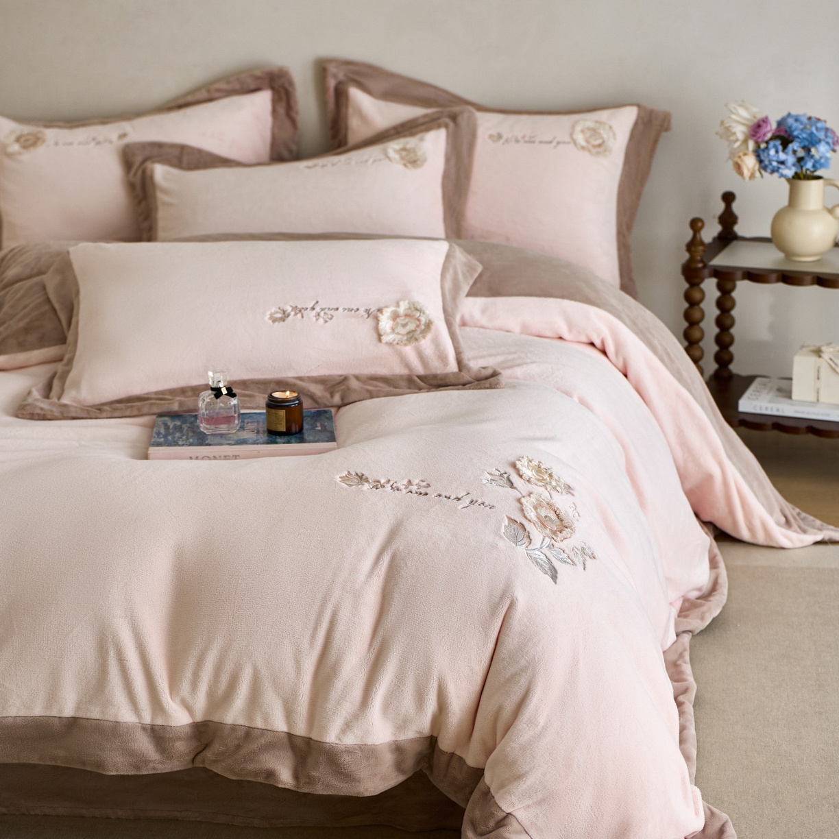 91家纺网 家纺一手货源 找家纺 （总）蓝梦 2025新款270g全消光牛奶绒四件套-甜心奶泡