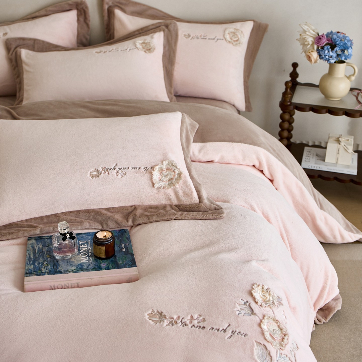 91家纺网 家纺一手货源 找家纺 （总）蓝梦 2025新款270g全消光牛奶绒四件套-甜心奶泡