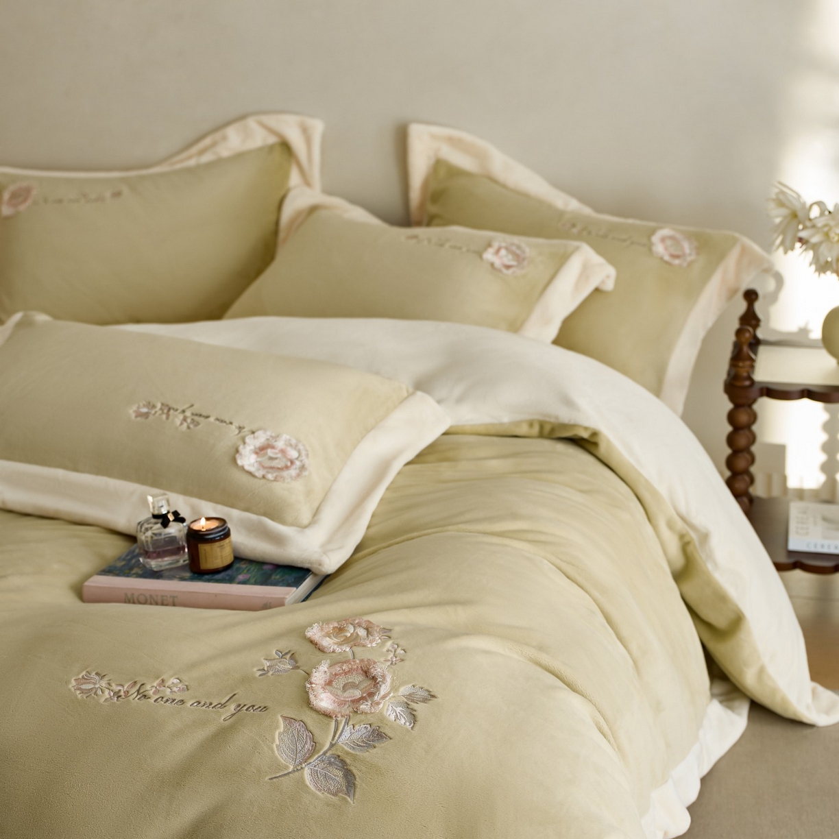 91家纺网 家纺一手货源 找家纺 蓝梦 2025新款270g全消光牛奶绒四件套-甜心奶泡 甜心奶泡-浅绿