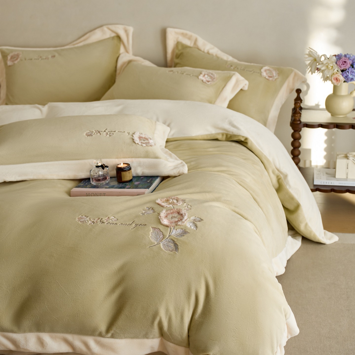 91家纺网 家纺一手货源 找家纺 蓝梦 2025新款270g全消光牛奶绒四件套-甜心奶泡 甜心奶泡-浅绿