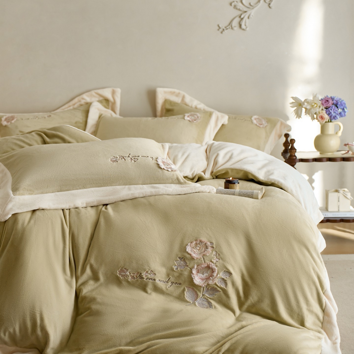 91家纺网 家纺一手货源 找家纺 蓝梦 2025新款270g全消光牛奶绒四件套-甜心奶泡 甜心奶泡-浅绿