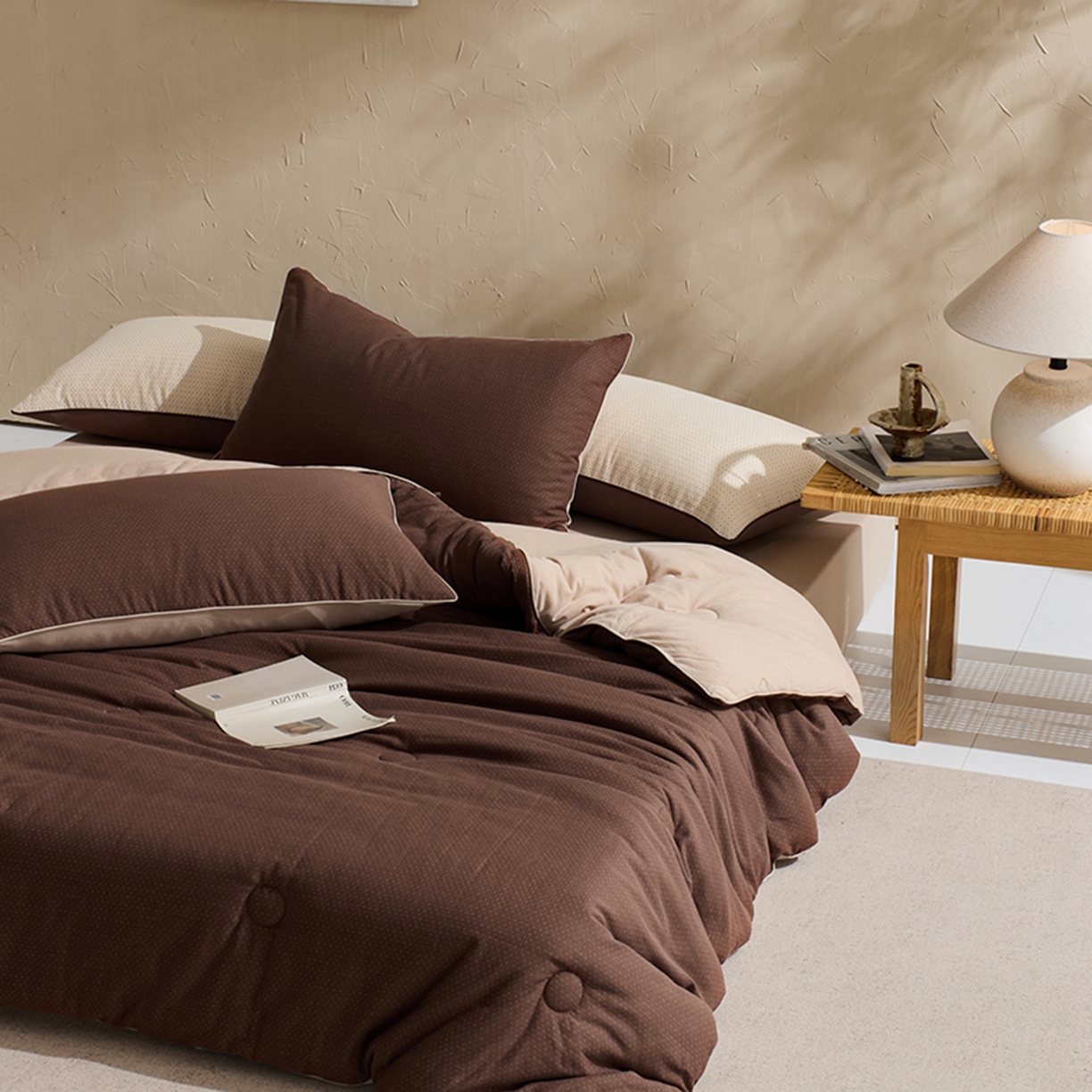 91家纺网 家纺一手货源 找家纺 LADYCOCO可可家居 2025新款针织+梭织被子（春秋被、冬被）被子被芯 双层纱被子咖色