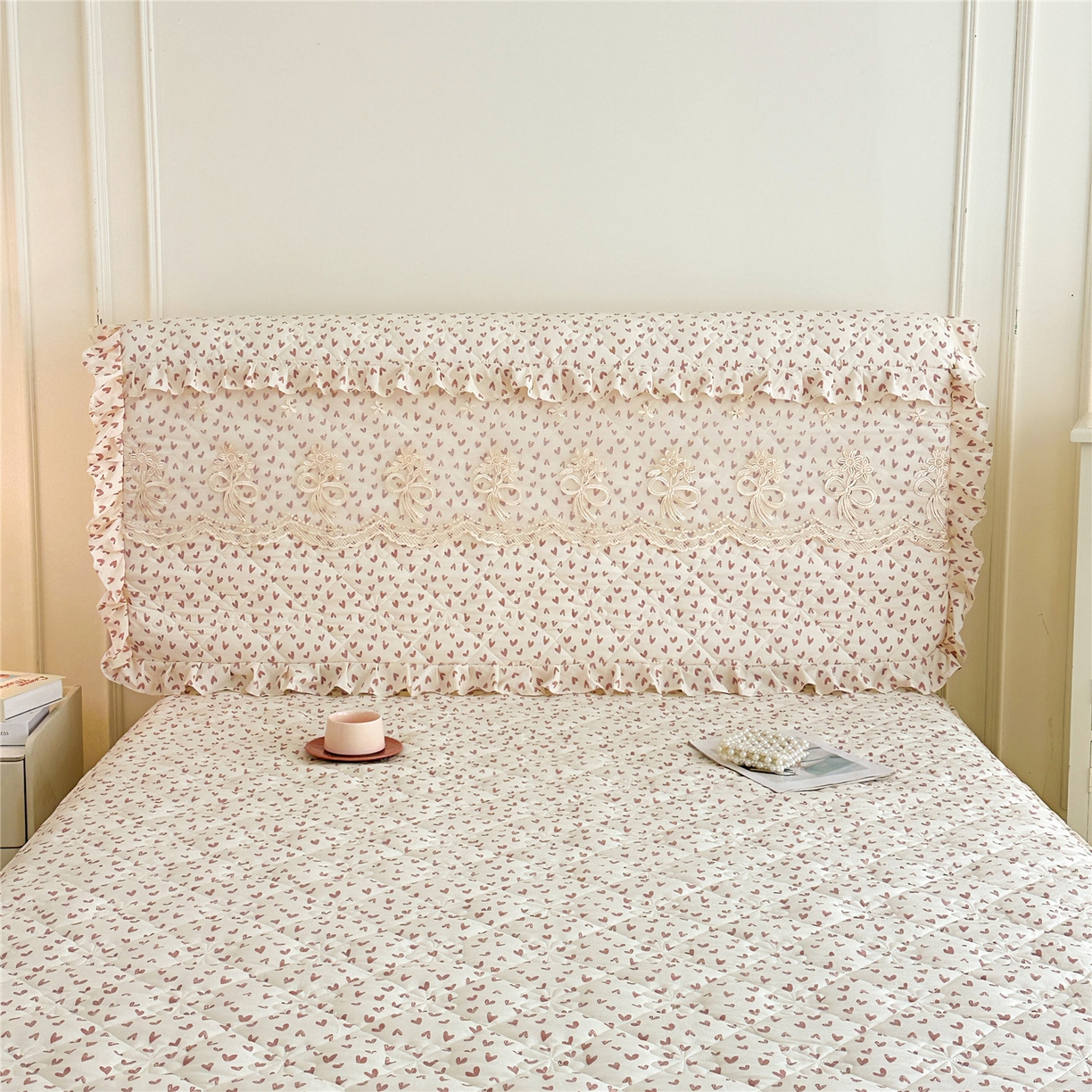 91家纺网 家纺一手货源 找家纺 （总）十个点家纺 2025新款公主风夹棉床头罩-绫罗系列