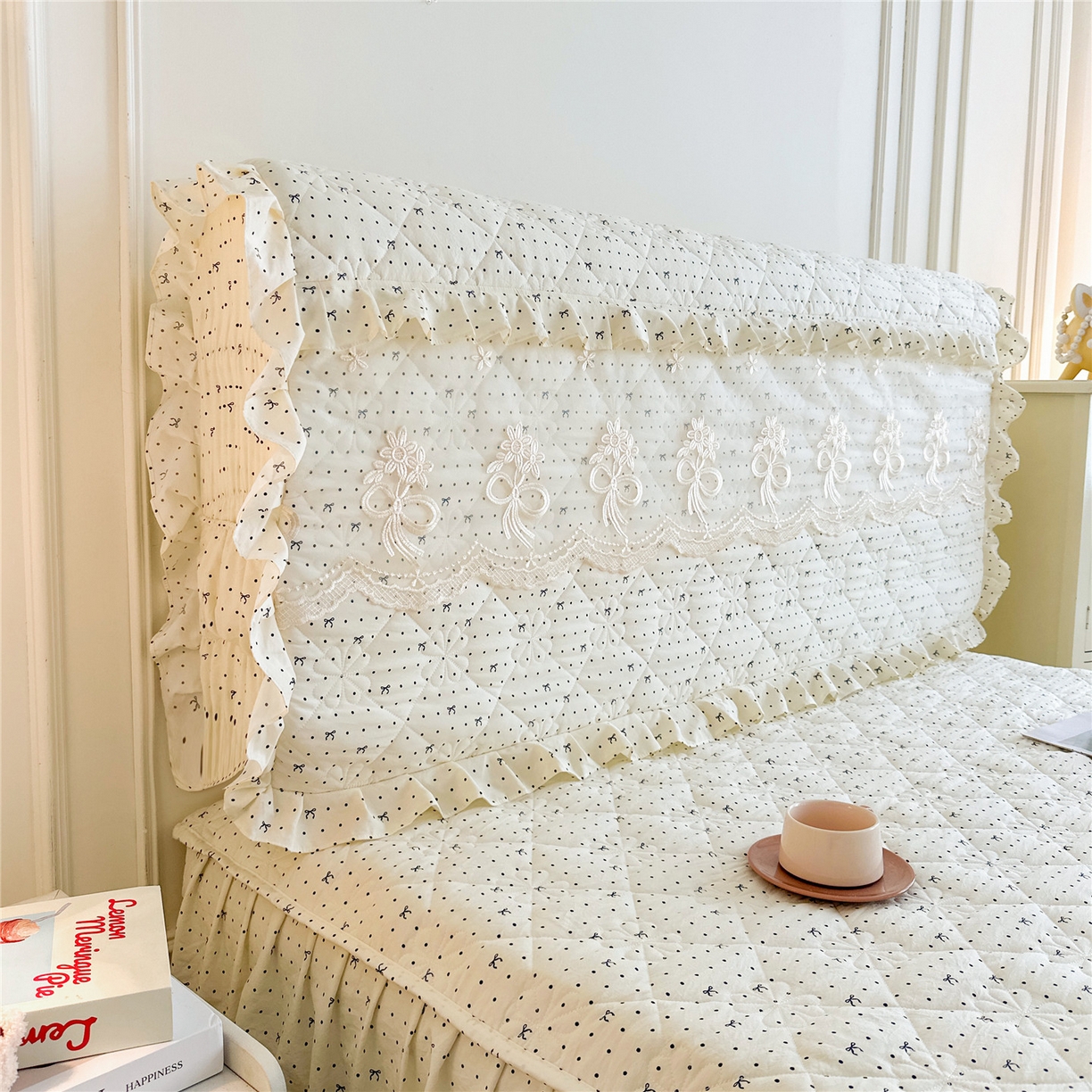 91家纺网 家纺一手货源 找家纺 十个点家纺 2025新款公主风夹棉床头罩-绫罗系列 同心结