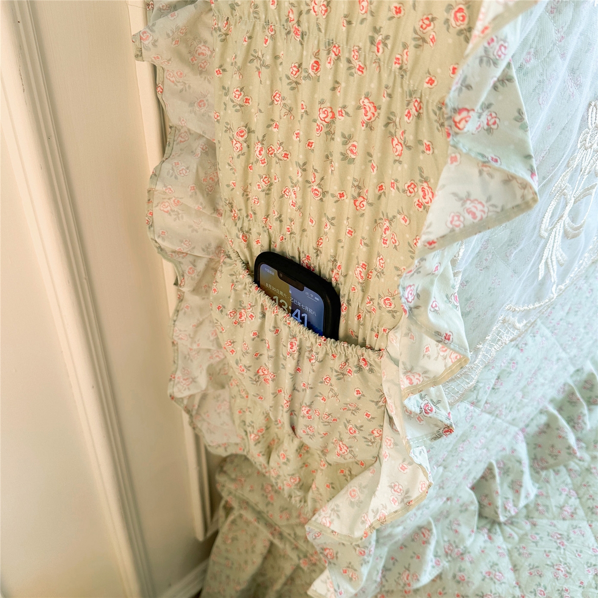 91家纺网 家纺一手货源 找家纺 十个点家纺 2025新款公主风夹棉床头罩-绫罗系列 格桑花