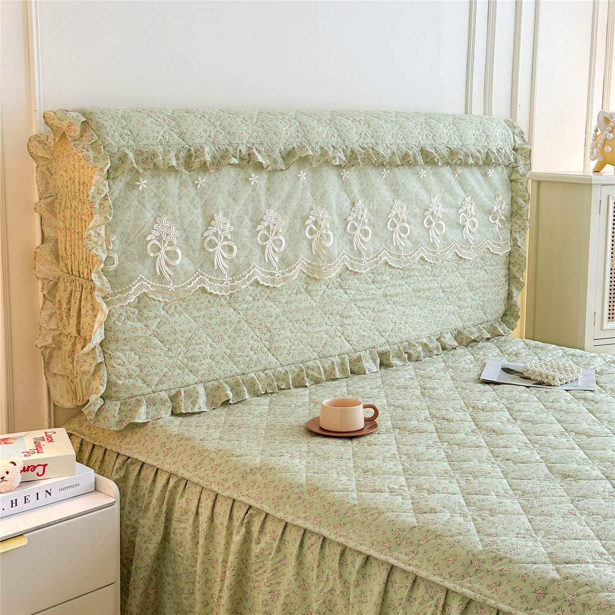 91家纺网 家纺一手货源 找家纺 十个点家纺 2025新款公主风夹棉床头罩-绫罗系列 格桑花