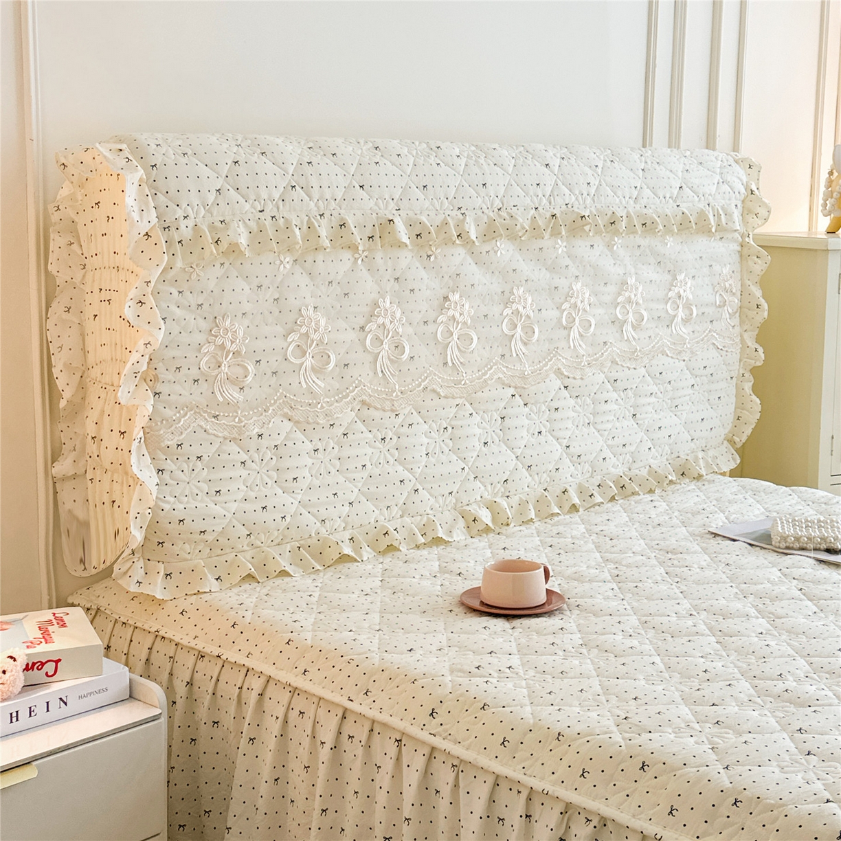 91家纺网 家纺一手货源 找家纺 十个点家纺 2025新款公主风夹棉床头罩-绫罗系列 同心结