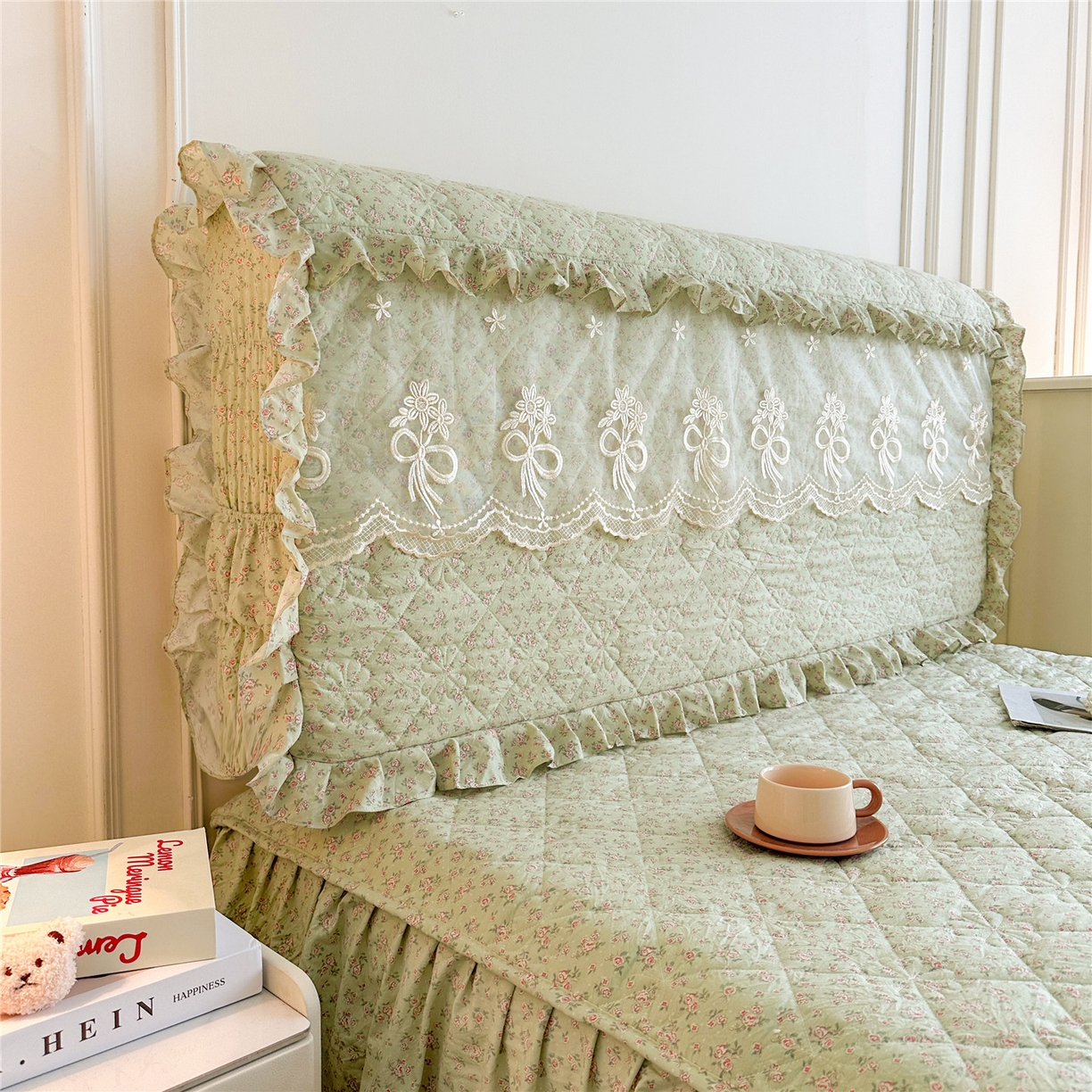 91家纺网 家纺一手货源 找家纺 十个点家纺 2025新款公主风夹棉床头罩-绫罗系列 格桑花