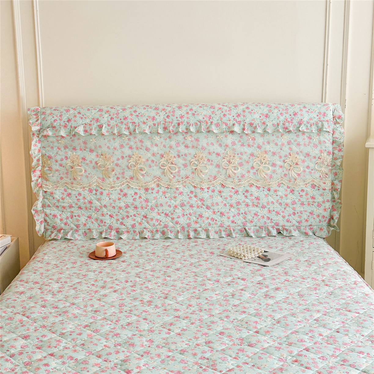 十个点家纺 2025新款公主风夹棉床头罩-绫罗系列 海棠花