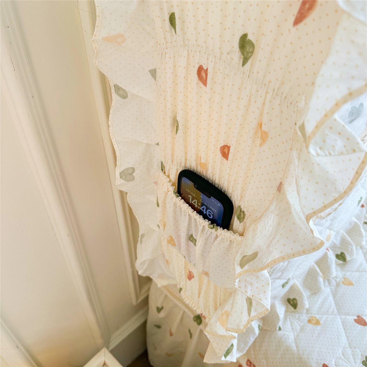 91家纺网 家纺一手货源 找家纺 十个点家纺 2025新款公主风夹棉床头罩-绫罗系列 心愿-米