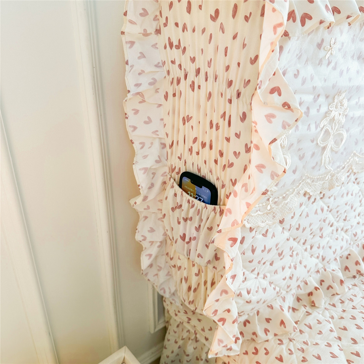 91家纺网 家纺一手货源 找家纺 十个点家纺 2025新款公主风夹棉床头罩-绫罗系列 心相印