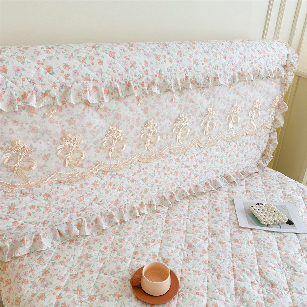 91家纺网 家纺一手货源 找家纺 十个点家纺 2025新款公主风夹棉床头罩-绫罗系列 花千骨