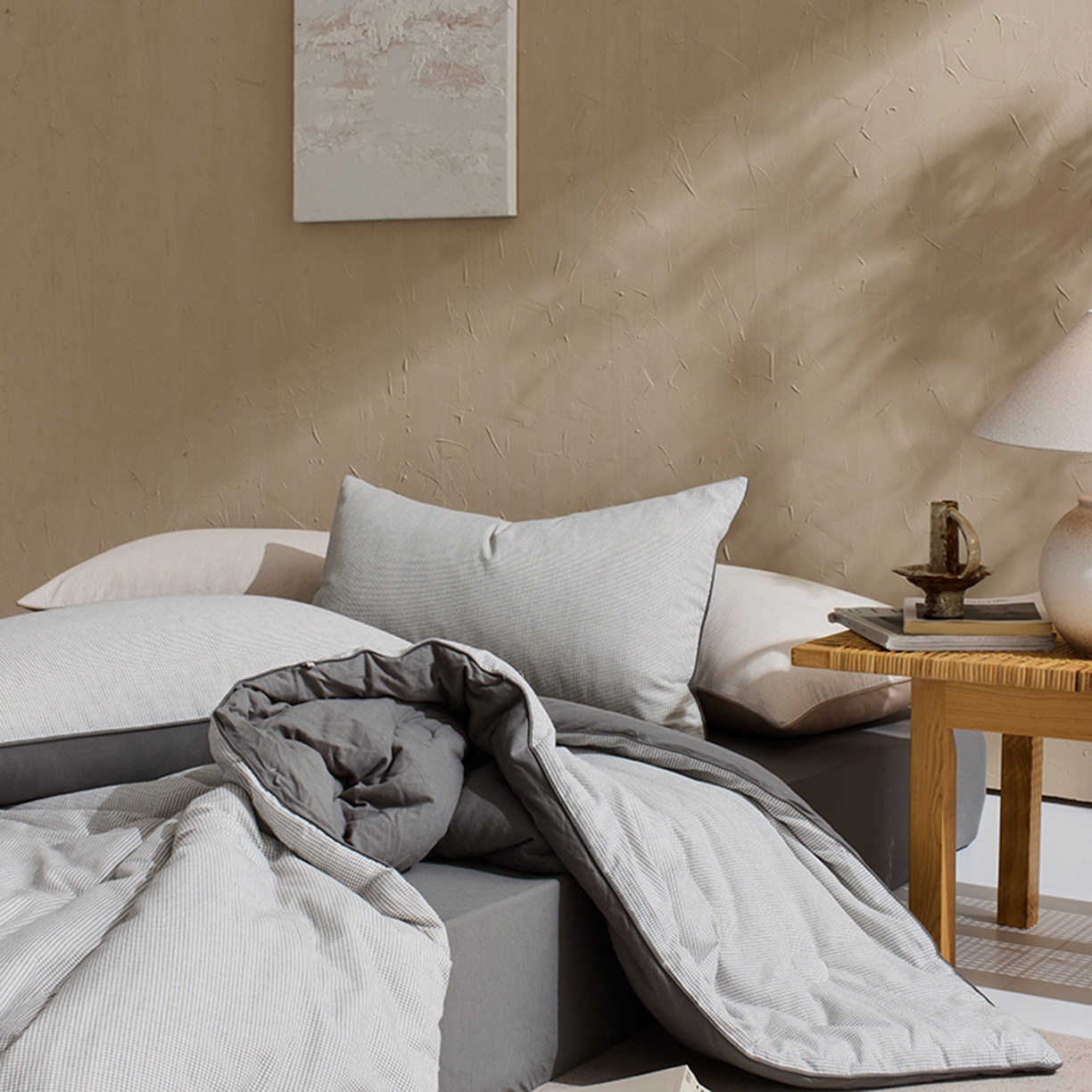 91家纺网 家纺一手货源 找家纺 LADYCOCO可可家居 2025新款针织+梭织被子（春秋被、冬被）被子被芯 星羽皱被子格子灰色