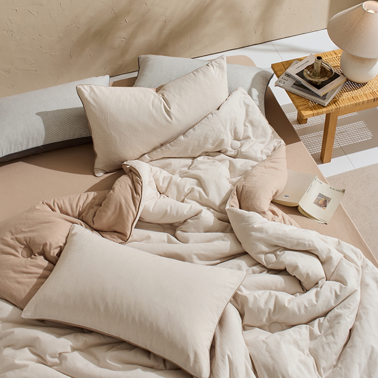 91家纺网 家纺一手货源 找家纺 LADYCOCO可可家居 2025新款针织+梭织被子（春秋被、冬被）被子被芯 星羽皱被子格子米色