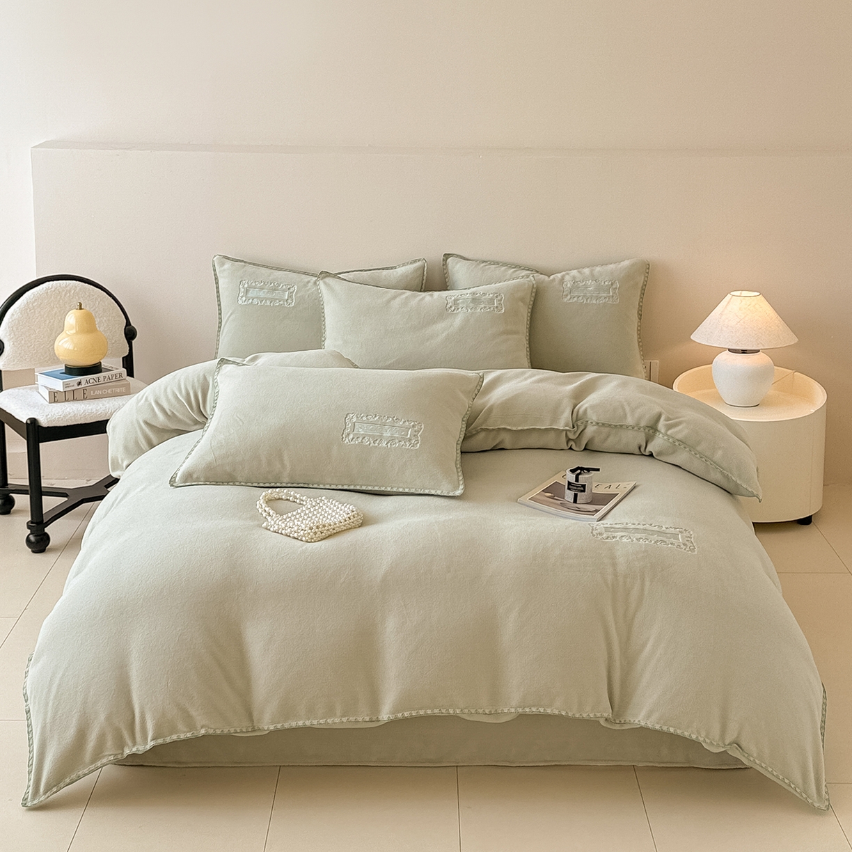 91家纺网 家纺一手货源 找家纺 （总）懒猫家纺 2025新款A类贝壳绣纯色海獭绒四件套