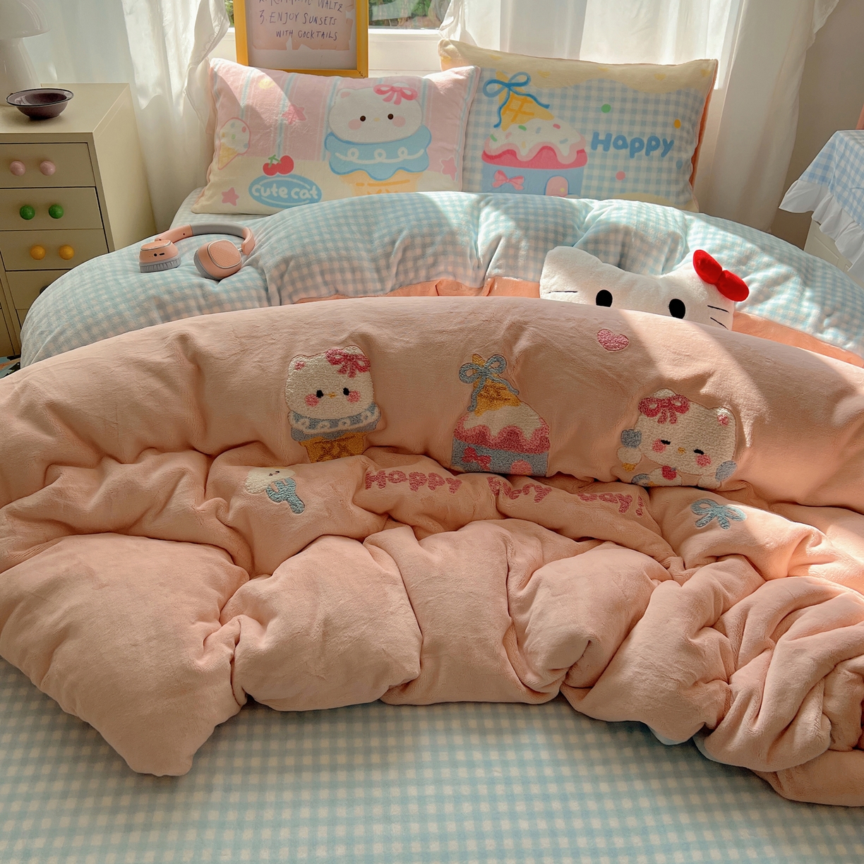 91家纺网 家纺一手货源 找家纺 （总）沐慕 2025新款牛奶绒加厚保暖毛巾绣四件套