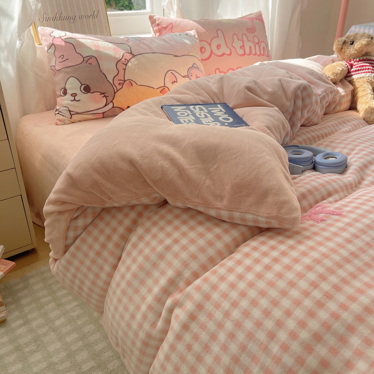 91家纺网 家纺一手货源 找家纺 沐慕 2025新款牛奶绒加厚保暖毛巾绣四件套 牛奶绒-蝴蝶结猫咪