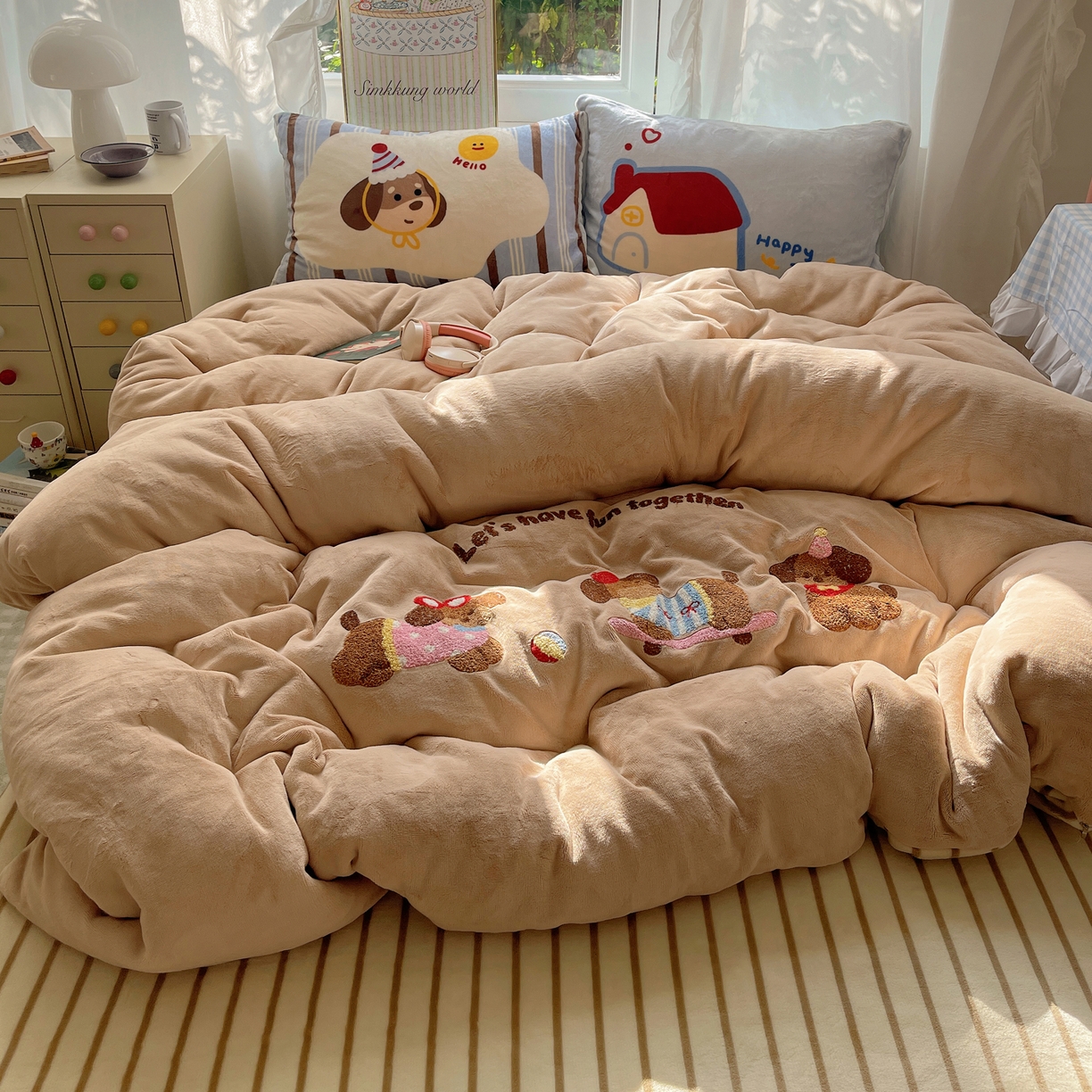 91家纺网 家纺一手货源 找家纺 沐慕 2025新款牛奶绒加厚保暖毛巾绣四件套 牛奶绒-腊肠狗