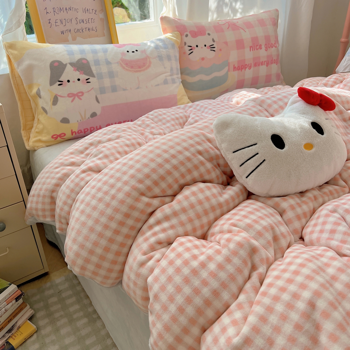 91家纺网 家纺一手货源 找家纺 沐慕 2025新款牛奶绒加厚保暖毛巾绣四件套 牛奶绒-可爱猫狗酱