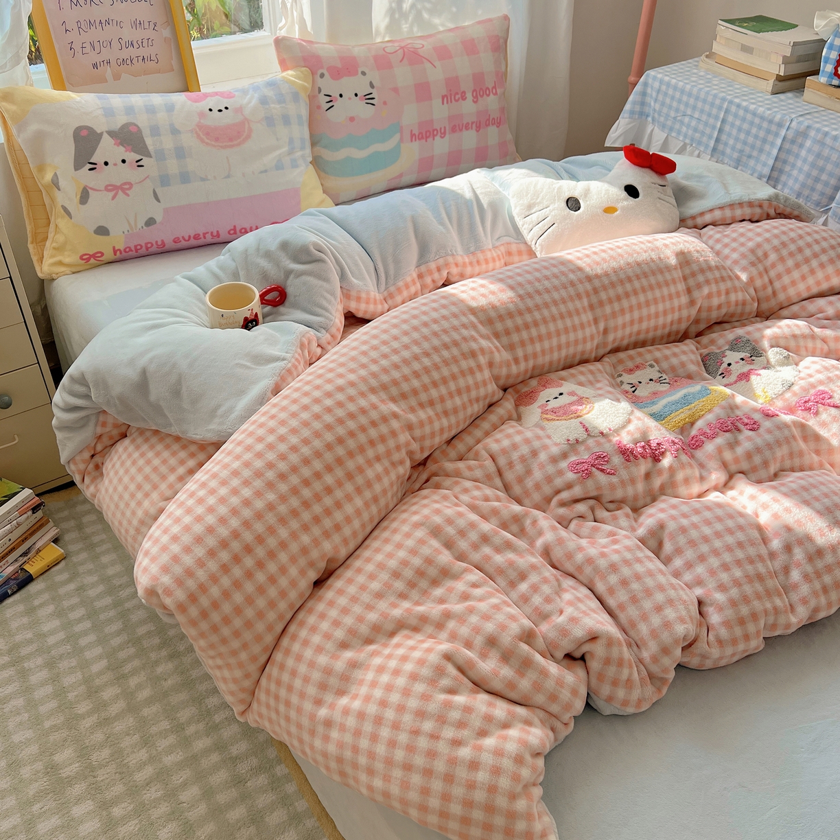 91家纺网 家纺一手货源 找家纺 沐慕 2025新款牛奶绒加厚保暖毛巾绣四件套 牛奶绒-可爱猫狗酱