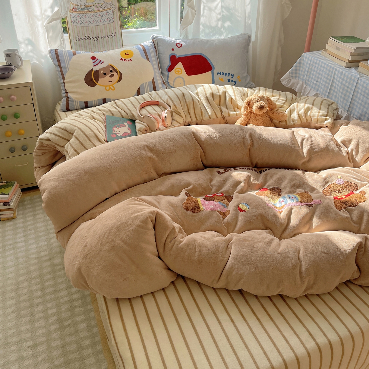 91家纺网 家纺一手货源 找家纺 沐慕 2025新款牛奶绒加厚保暖毛巾绣四件套 牛奶绒-腊肠狗