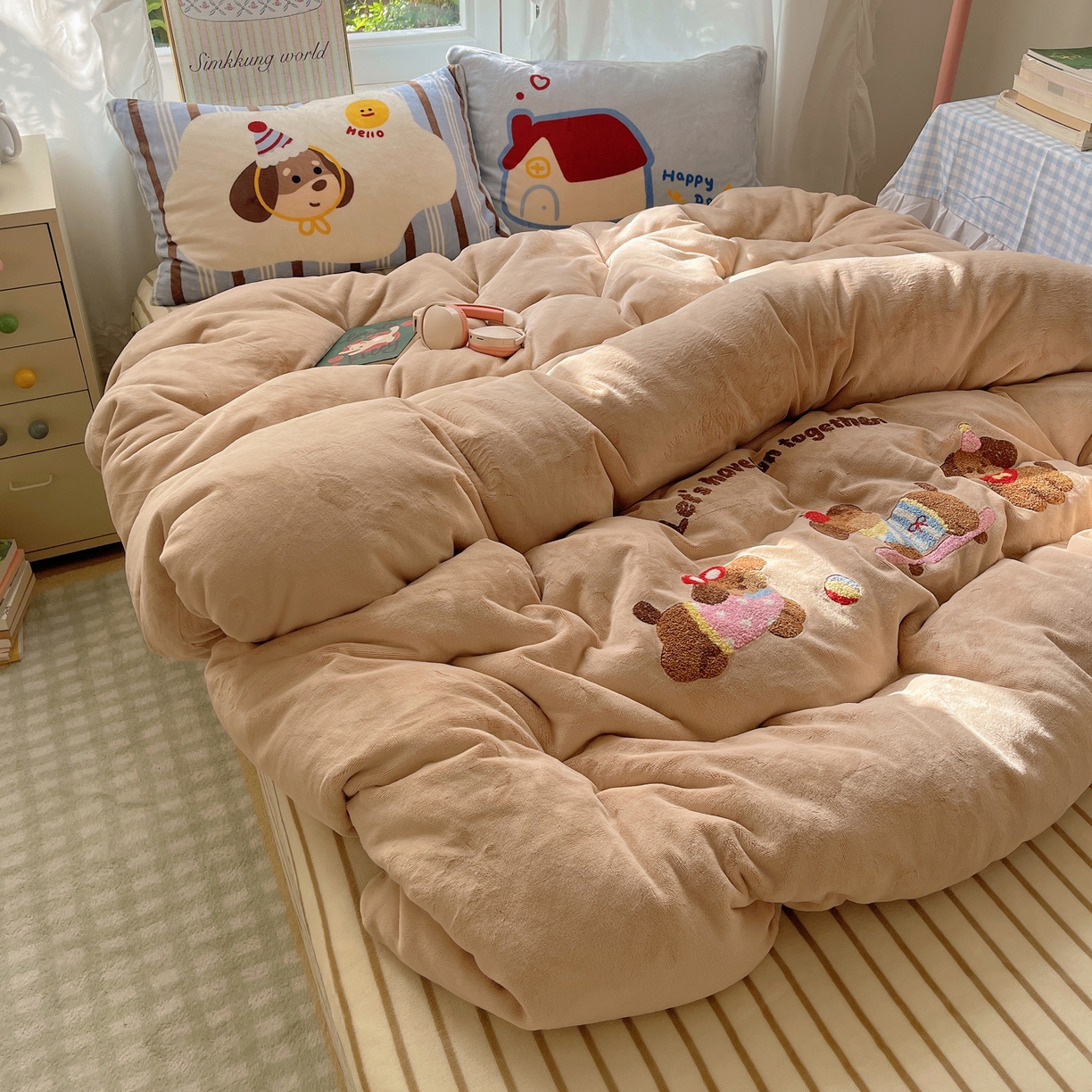 91家纺网 家纺一手货源 找家纺 沐慕 2025新款牛奶绒加厚保暖毛巾绣四件套 牛奶绒-腊肠狗