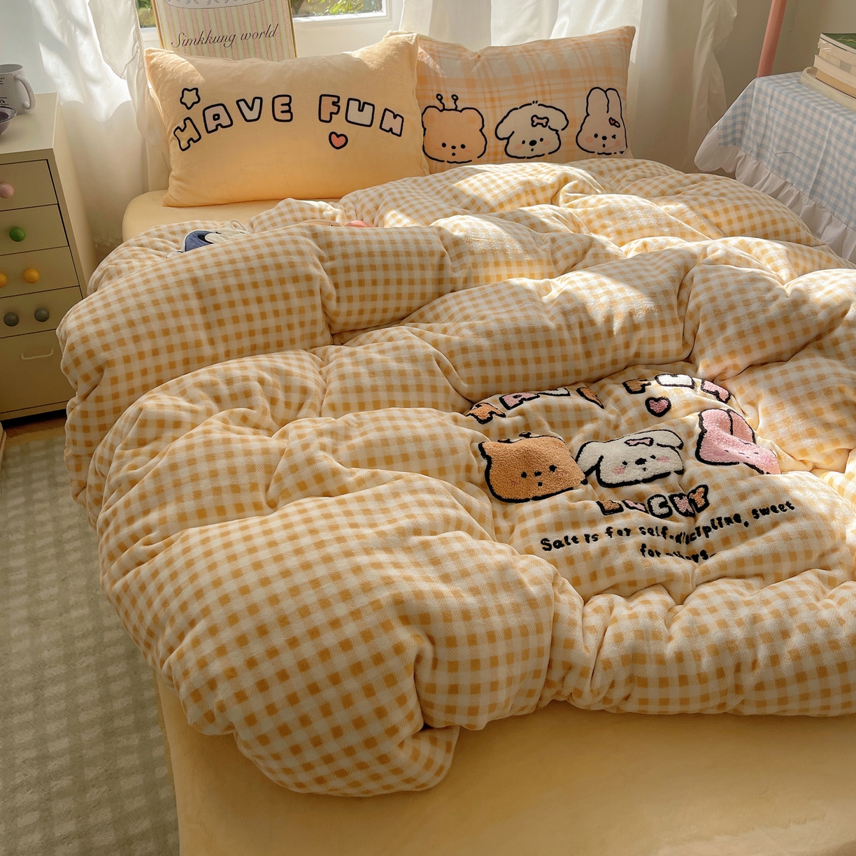 91家纺网 家纺一手货源 找家纺 沐慕 2025新款牛奶绒加厚保暖毛巾绣四件套 牛奶绒-三小只