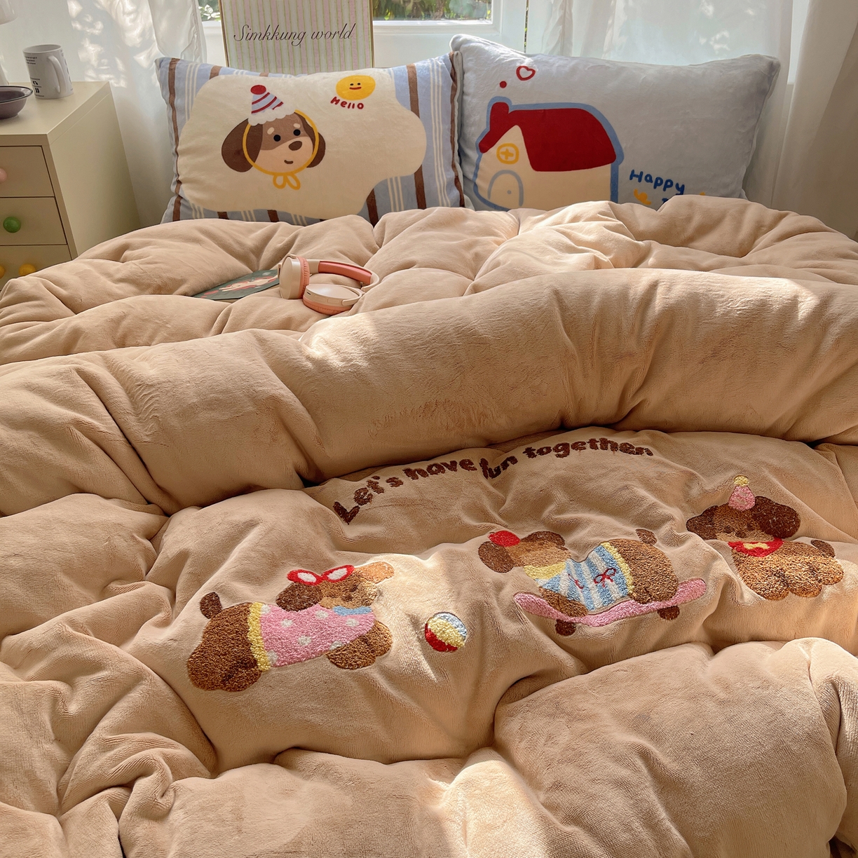 91家纺网 家纺一手货源 找家纺 沐慕 2025新款牛奶绒加厚保暖毛巾绣四件套 牛奶绒-腊肠狗