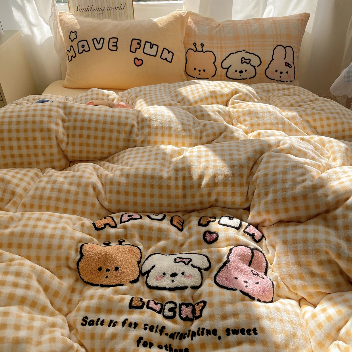 91家纺网 家纺一手货源 找家纺 沐慕 2025新款牛奶绒加厚保暖毛巾绣四件套 牛奶绒-三小只