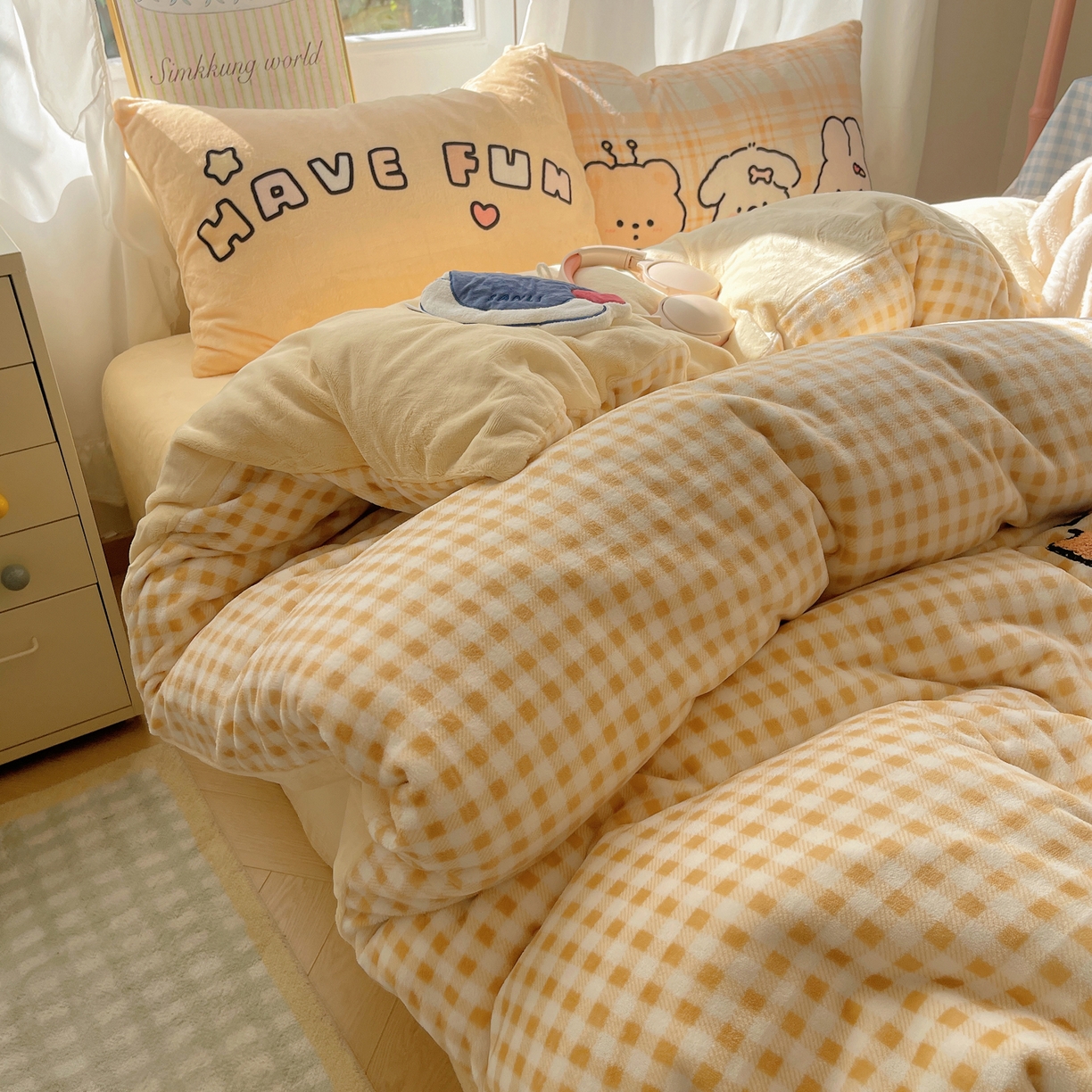 91家纺网 家纺一手货源 找家纺 沐慕 2025新款牛奶绒加厚保暖毛巾绣四件套 牛奶绒-三小只