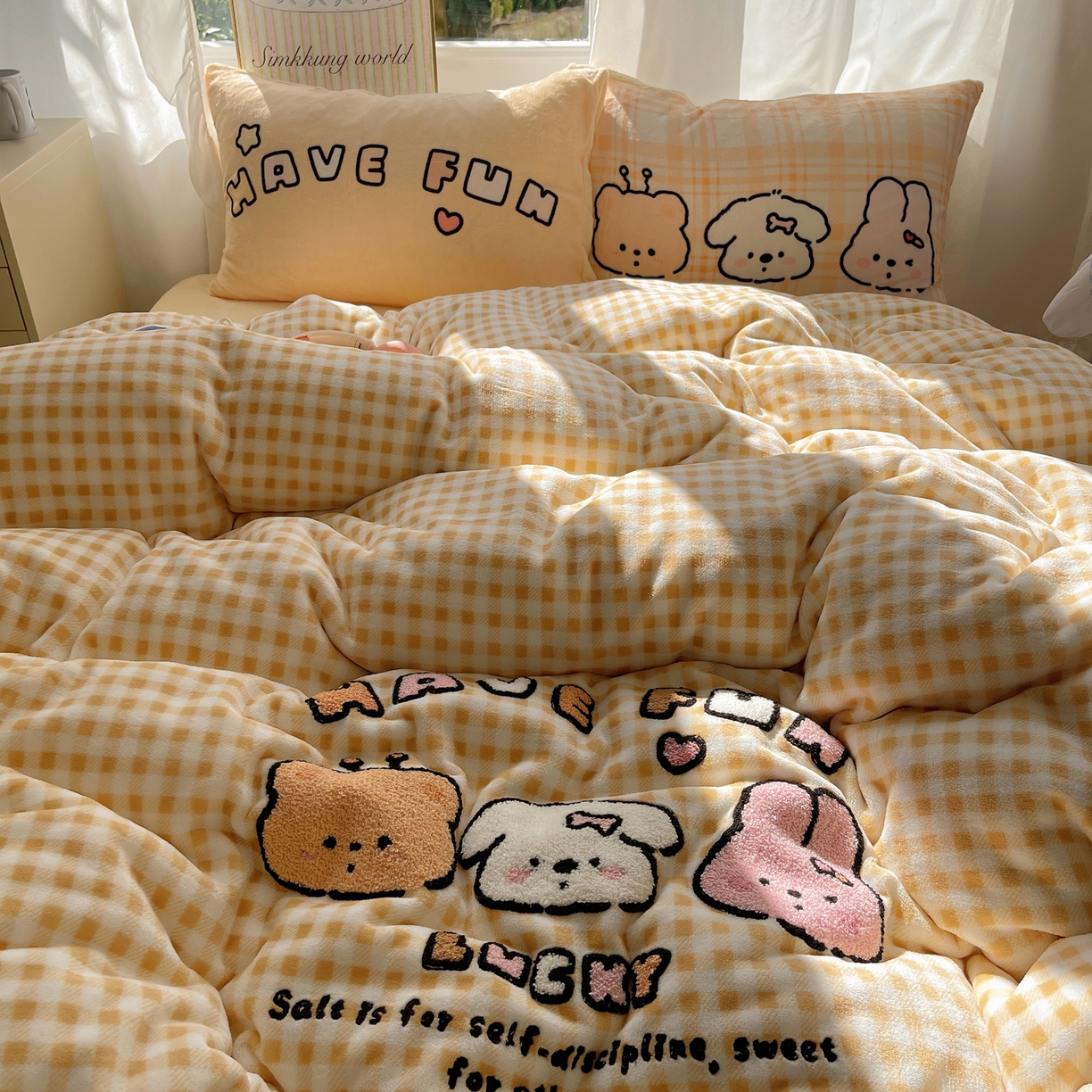 91家纺网 家纺一手货源 找家纺 沐慕 2025新款牛奶绒加厚保暖毛巾绣四件套 牛奶绒-三小只