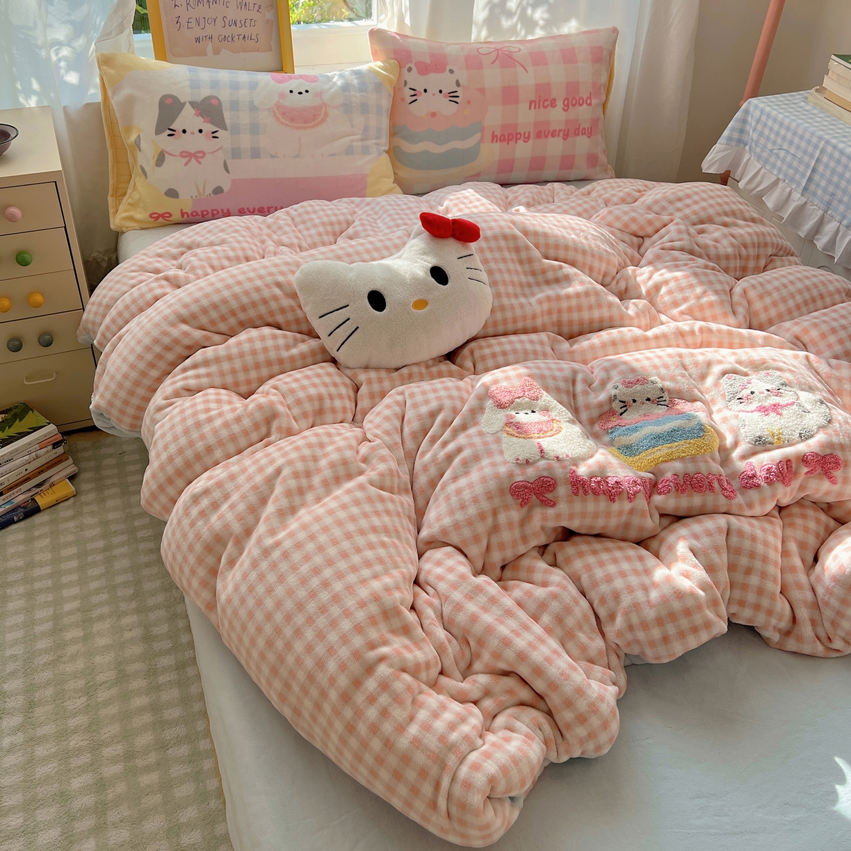 91家纺网 家纺一手货源 找家纺 沐慕 2025新款牛奶绒加厚保暖毛巾绣四件套 牛奶绒-可爱猫狗酱